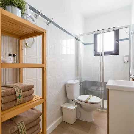 Mahostly Comillas Se Arrecife (Lanzarote)