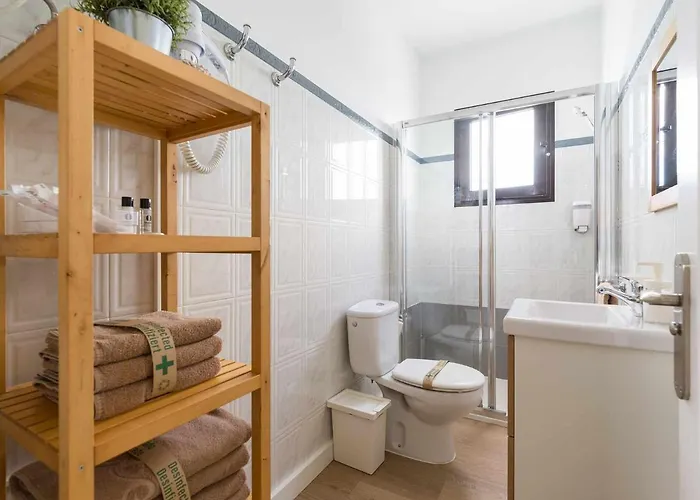 Mahostly Comillas Se Arrecife (Lanzarote)